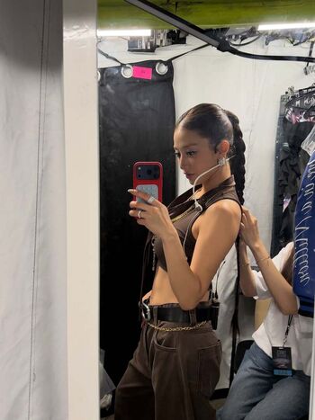 Full leaked Jihyo private photo