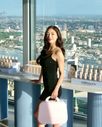 Full leaked Jihyo page private photo