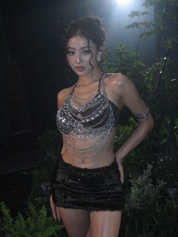 Full leaked Jihyo page private photo