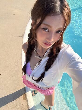 Full leaked Jihyo page private photo