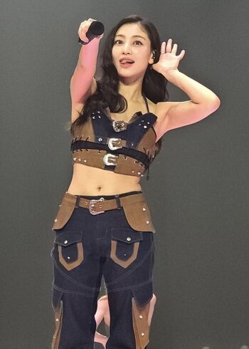 Full leaked Jihyo page private photo