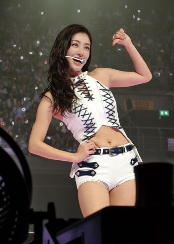 Full leaked Jihyo page private photo