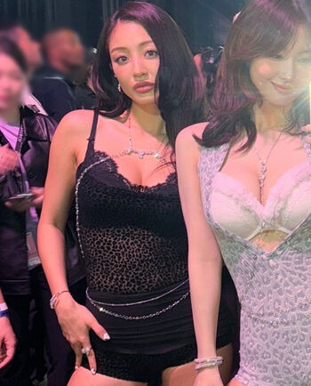 Full leaked Jihyo page private photo