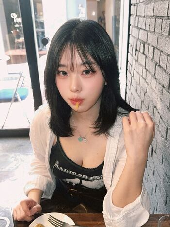 Full leaked Jinnaym private photo