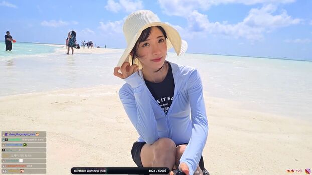 Full leaked Jinnytty private photo