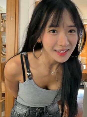 Full leaked Jinnytty private photo