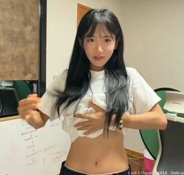 Full leaked Jinnytty private photo
