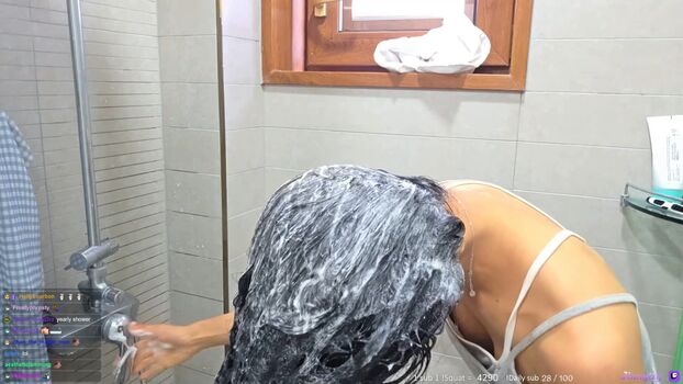 Full leaked Jinnytty private photo