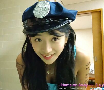 Full leaked Jinnytty private photo