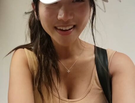 Full leaked Jinnytty private photo