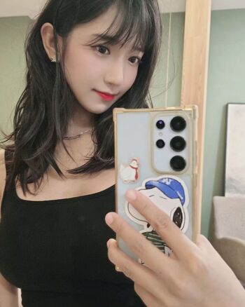 Full leaked Jinnytty page private photo