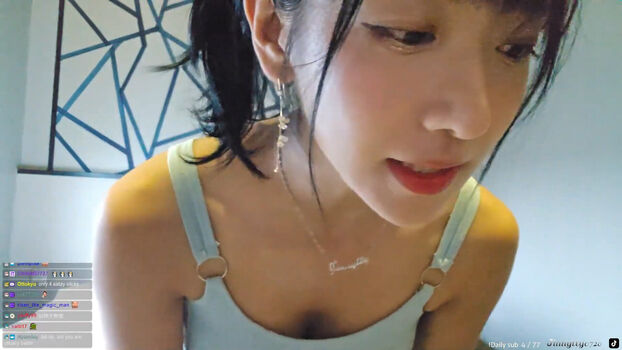 Full leaked Jinnytty page private photo
