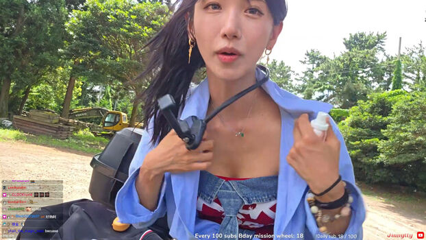 Full leaked Jinnytty private photo