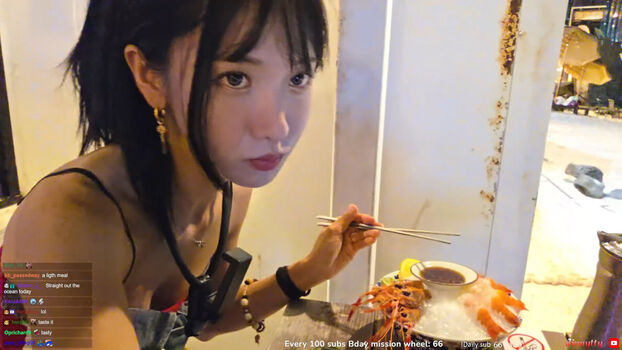 Full leaked Jinnytty private photo