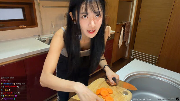 Full leaked Jinnytty private photo