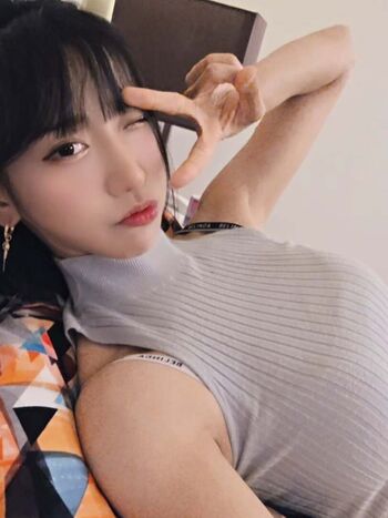 Full leaked Jinnytty private photo