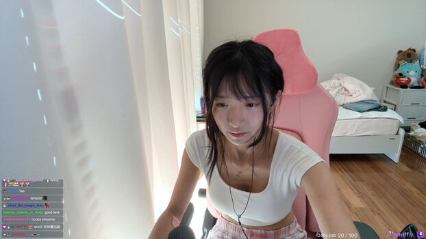 Full leaked Jinnytty private photo