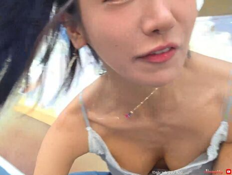 Full leaked Jinnytty page private photo