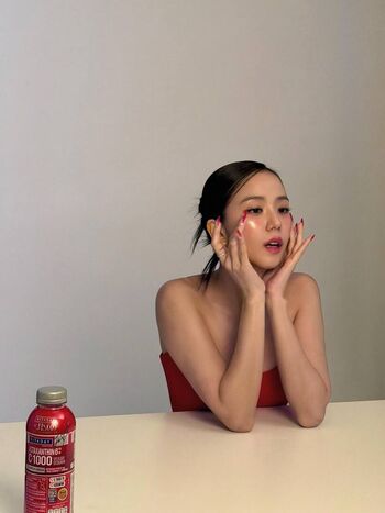 Full leaked Jisoo page private photo