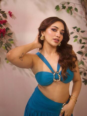 Full leaked Jiya shankar private photo