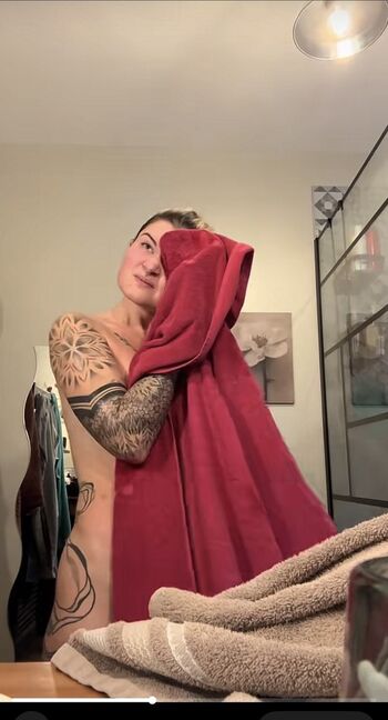 Full leaked Carla leclercq / private photo