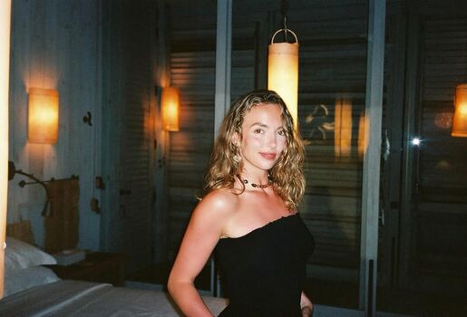 Full leaked Jodie comer private photo