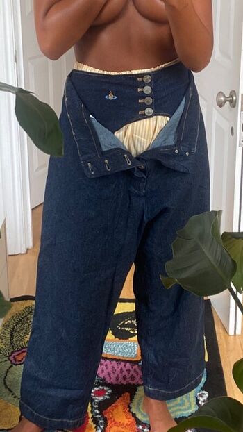 Full leaked Joy crookes private photo