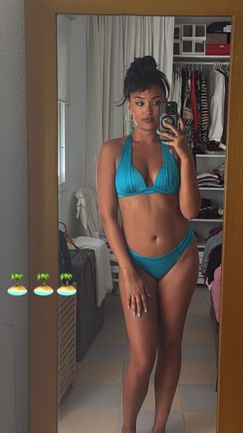 Full leaked Joy crookes private photo