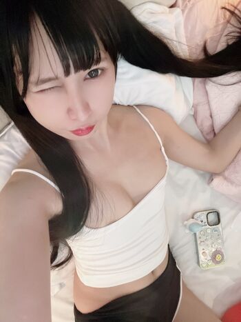 Full leaked Joyce poring page private photo