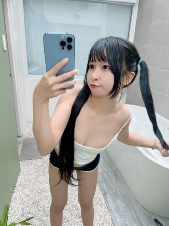 Full leaked Joyce poring page private photo
