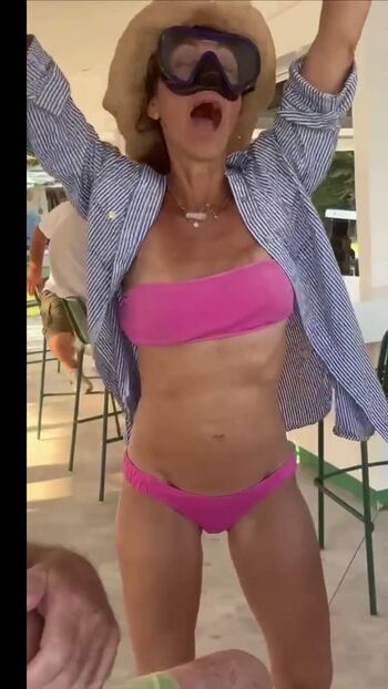 Full leaked Julia bradbury private photo