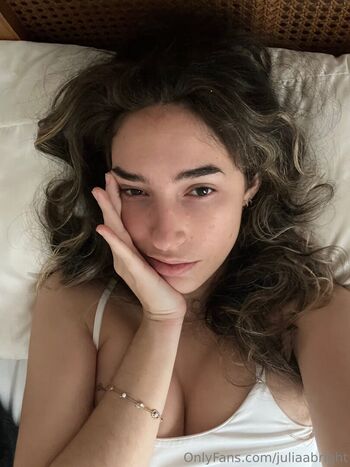 Full leaked Julia bright private photo