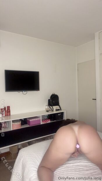 Full leaked Julia lang private photo