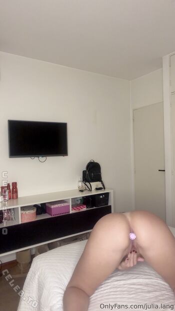 Full leaked Julia lang private photo