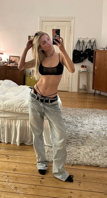 Full leaked Julia wulf page private photo