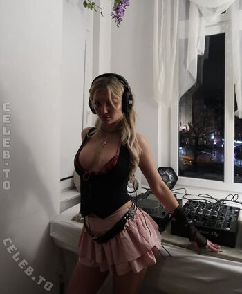 Full leaked Julia wulf private photo