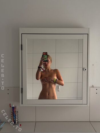 Full leaked Julia wulf private photo