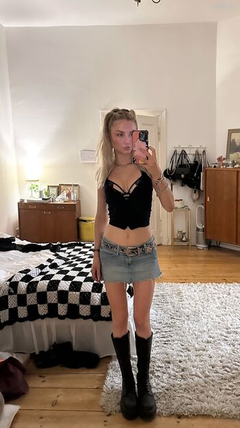 Full leaked Julia wulf private photo