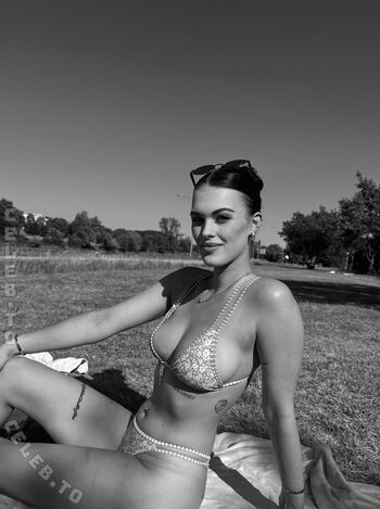 Full leaked Juliaelena private photo