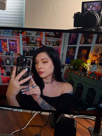 Full leaked Juliakins private photo