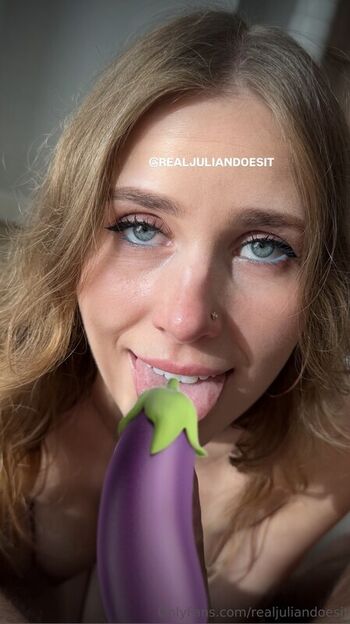 Full leaked Juliandoesit private photo