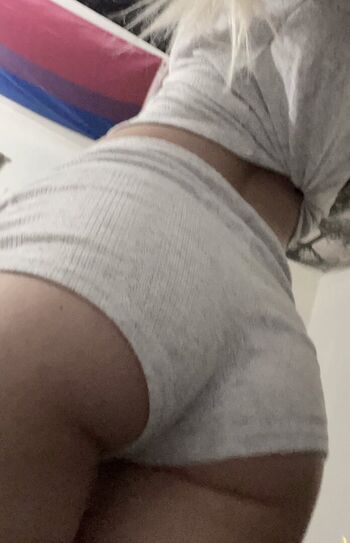 Full leaked Juliesanerr private photo