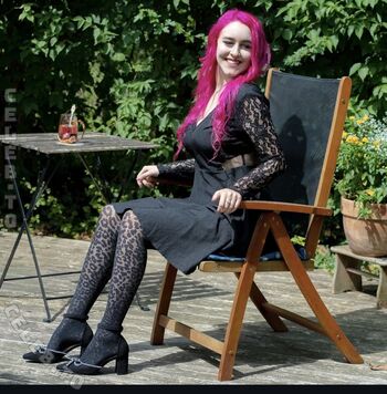 Full leaked Juliversal private photo