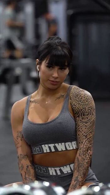 Jully Oliveira