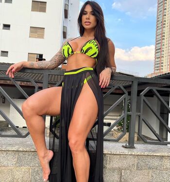 Jully Oliveira