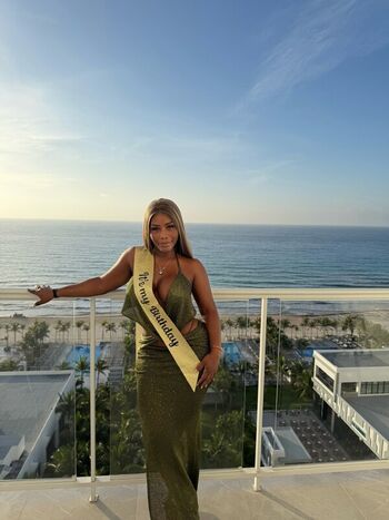 Full leaked Julybubbles private photo