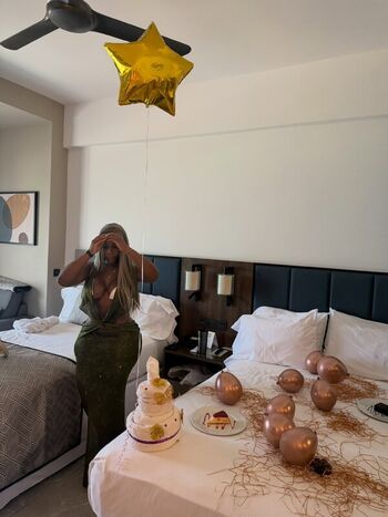 Full leaked Julybubbles private photo