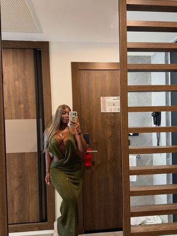 Full leaked Julybubbles private photo