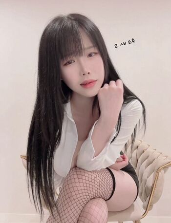 Full leaked Jyeoning page private photo