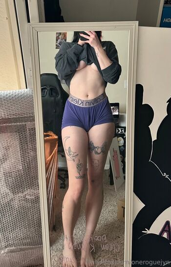 Full leaked Jynandtonics private photo